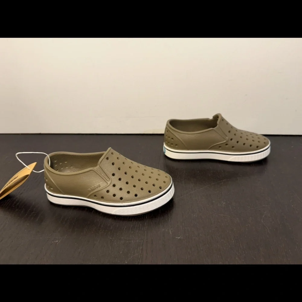Native Miles Slip On Shoes Utility Green/Shell White Little Kids/Toddler C8